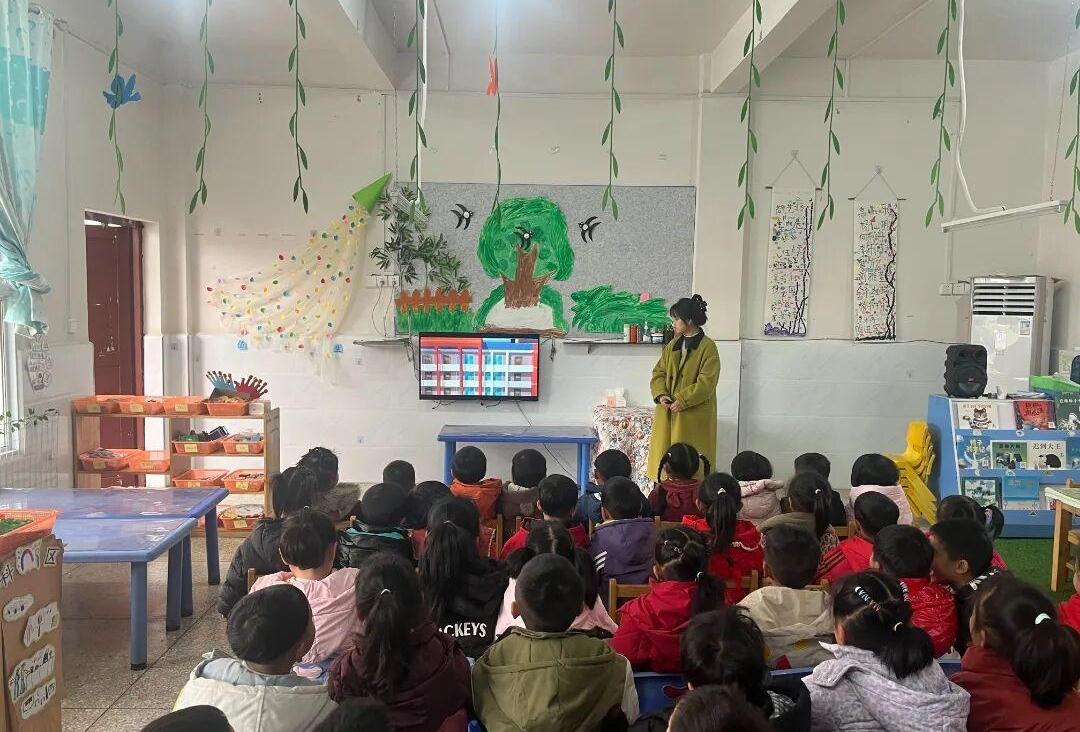 貴州省玉屏縣司法局組織法治副校長(zhǎng)開展“開學(xué)第一課”法治宣傳活動(dòng)