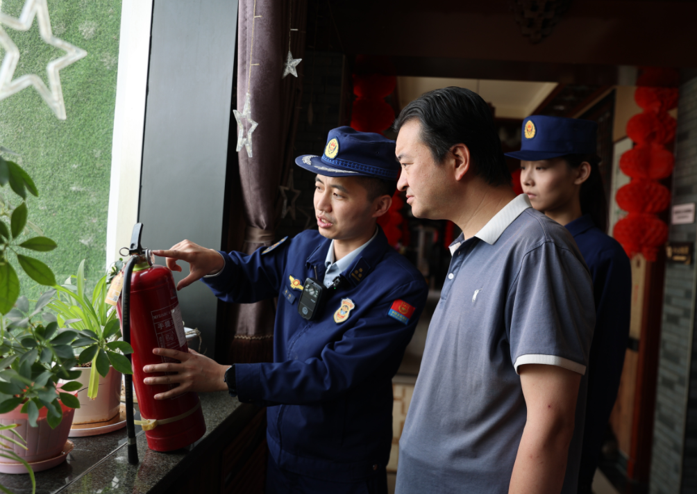 新疆阿克蘇：“幫扶指導+實操演練”筑牢農(nóng)家樂消防安全屏障